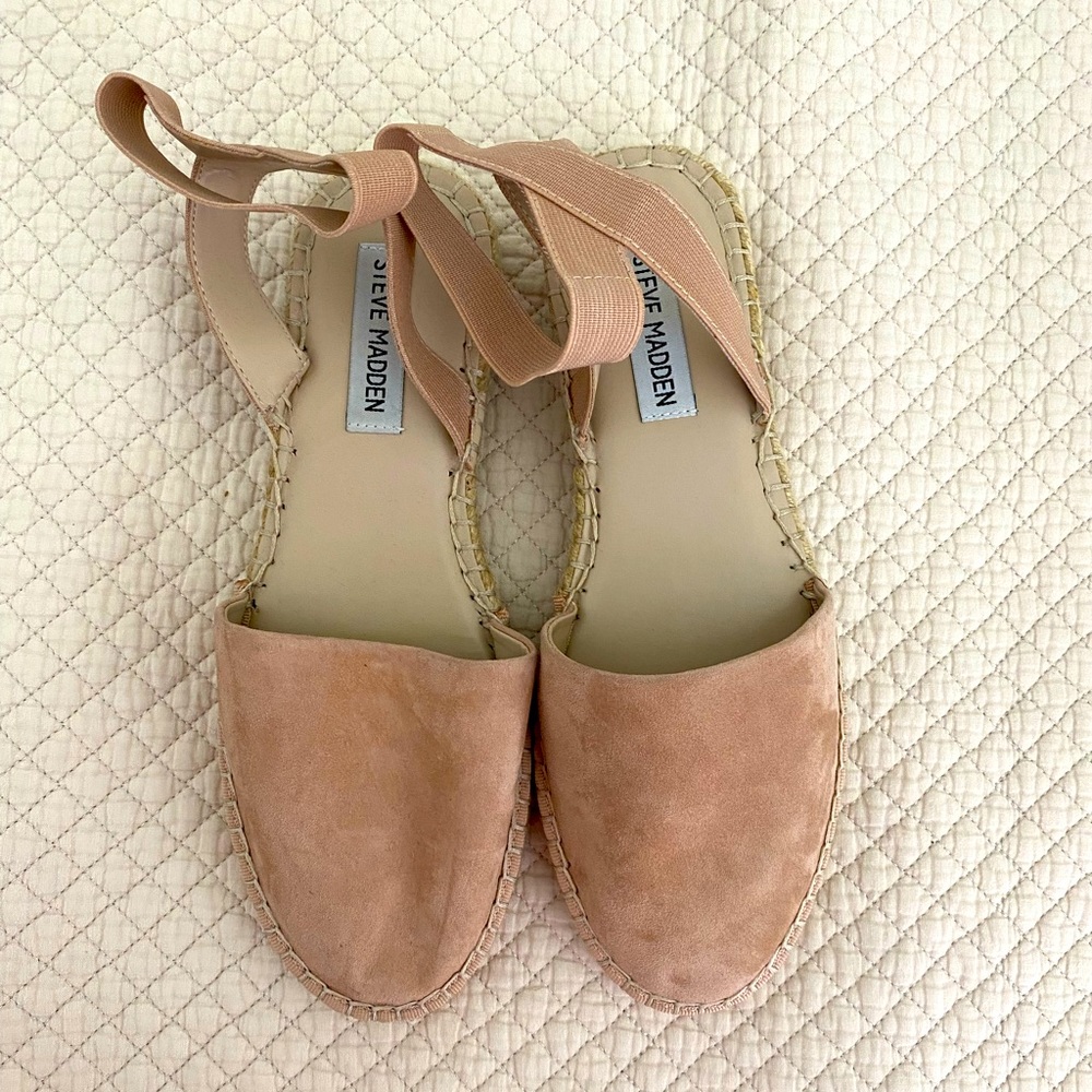 Size 8 Steve Madden flats